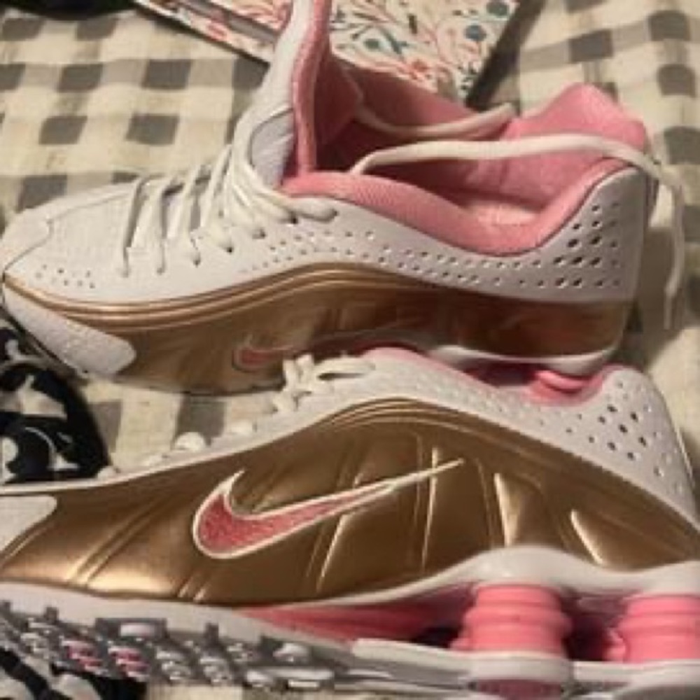 Nike shox size 8